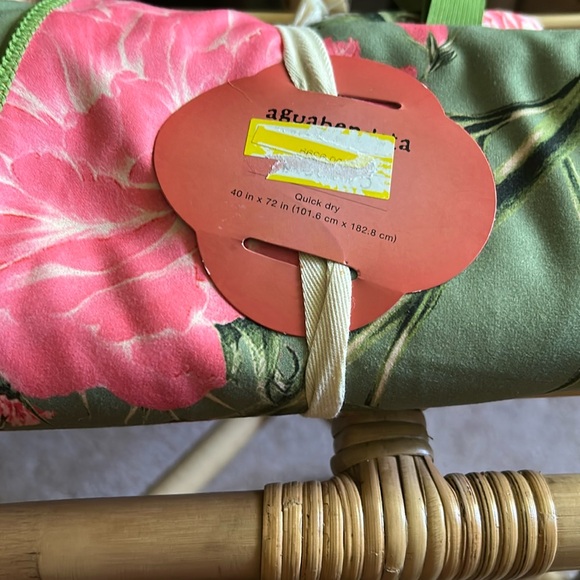 Agua Bendita Peony Print/Romantic Floral Beach Towel - Picture 4 of 7